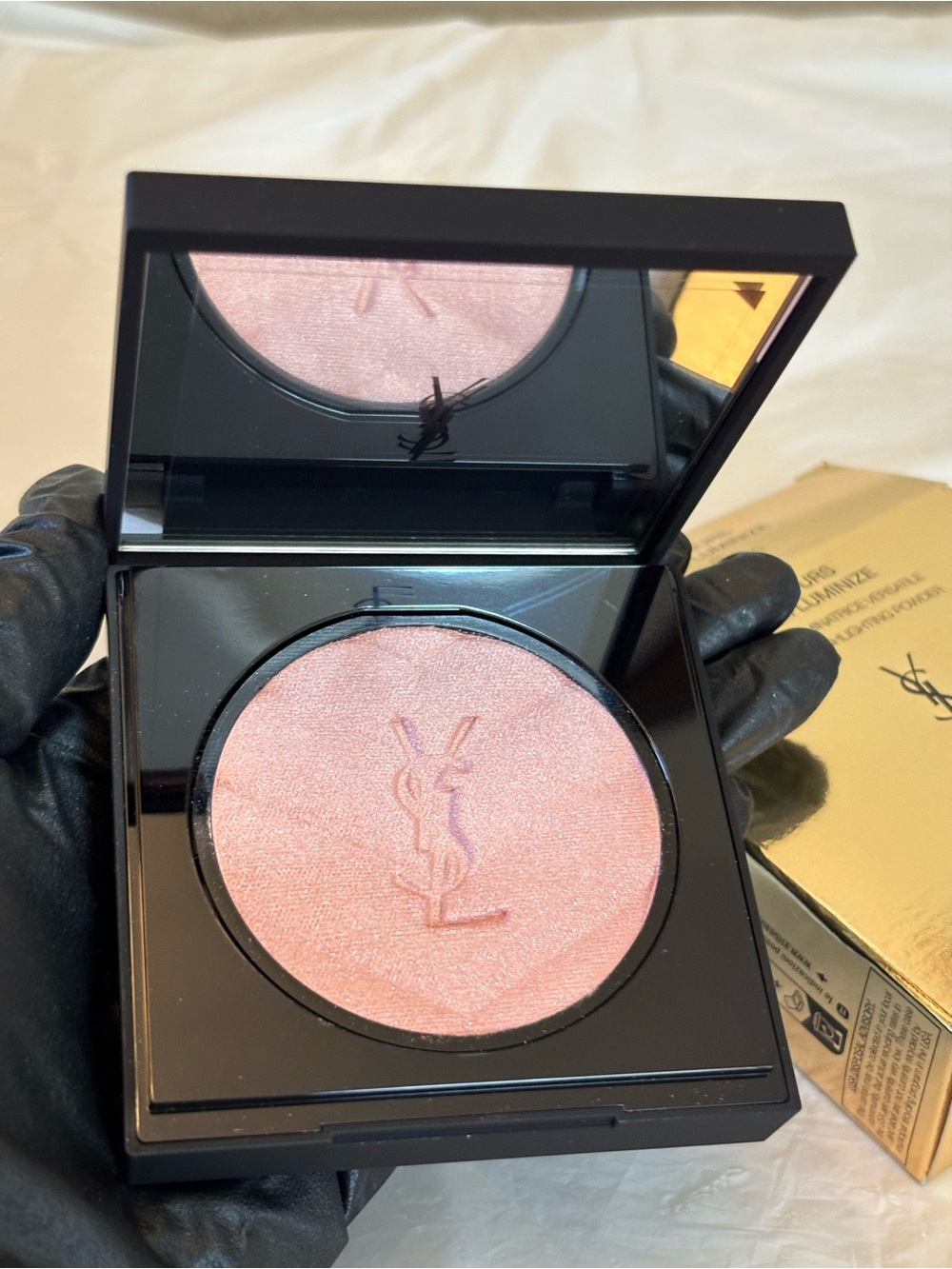 ✨New✨Yves Saint Laurent “Rosy Sand 03” Pink Illuminating Powder✨Last One❗️